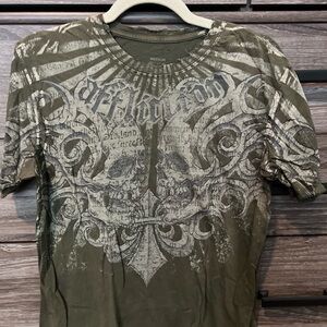 Affliction men’s Tshirt size M. Army green color.